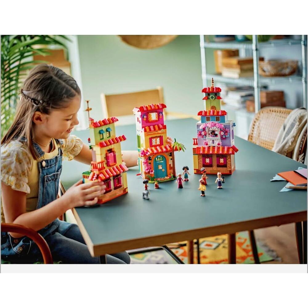 🆕 LEGO Disney Encanto The Magical Madrigal House 43245 – 1560 Pieces –OPEN BOX - Picture 6 of 7